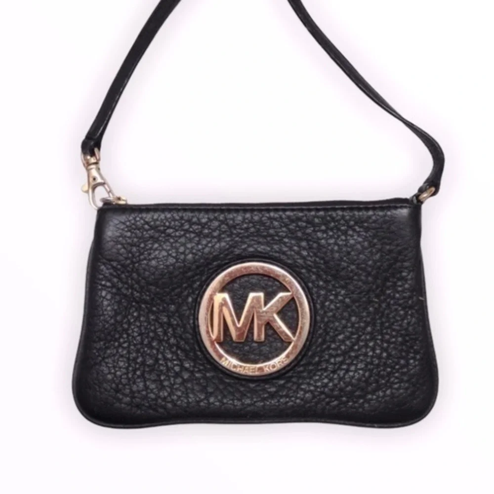 MICHAEL KORS BLACK PEBBLED LEATHER WRISTLET WALLET